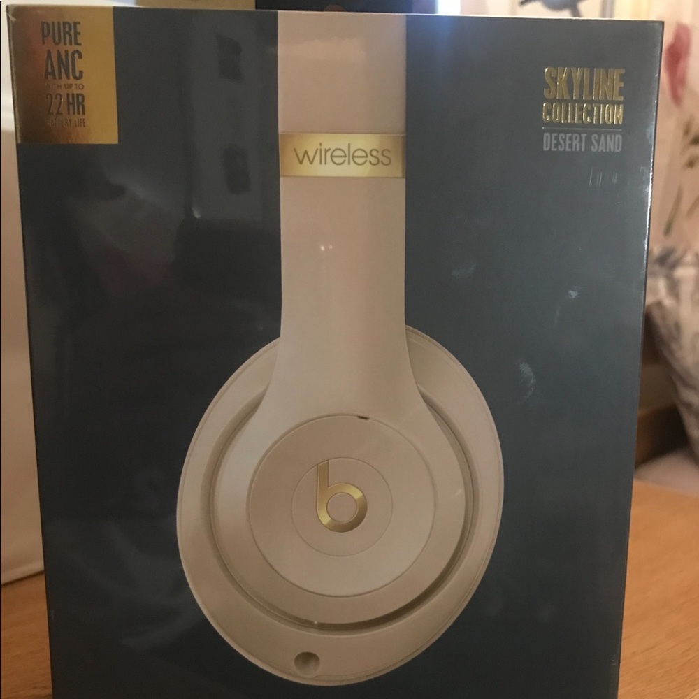 Beats Studio³ Wireless Headphones - Rose Gold